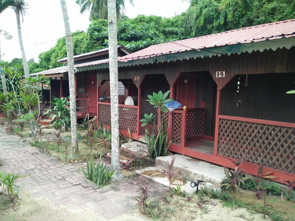 Готель Nazri Nipah Camp Pangkor Кампунг-Телюк-Ніпа Номер фото