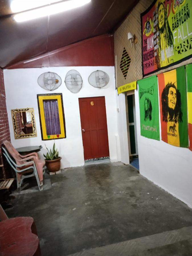 Готель Nazri Nipah Camp Pangkor Кампунг-Телюк-Ніпа Номер фото