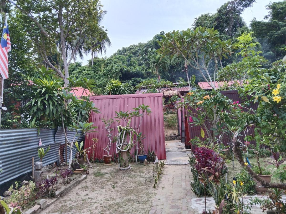 Готель Nazri Nipah Camp Pangkor Кампунг-Телюк-Ніпа Екстер'єр фото