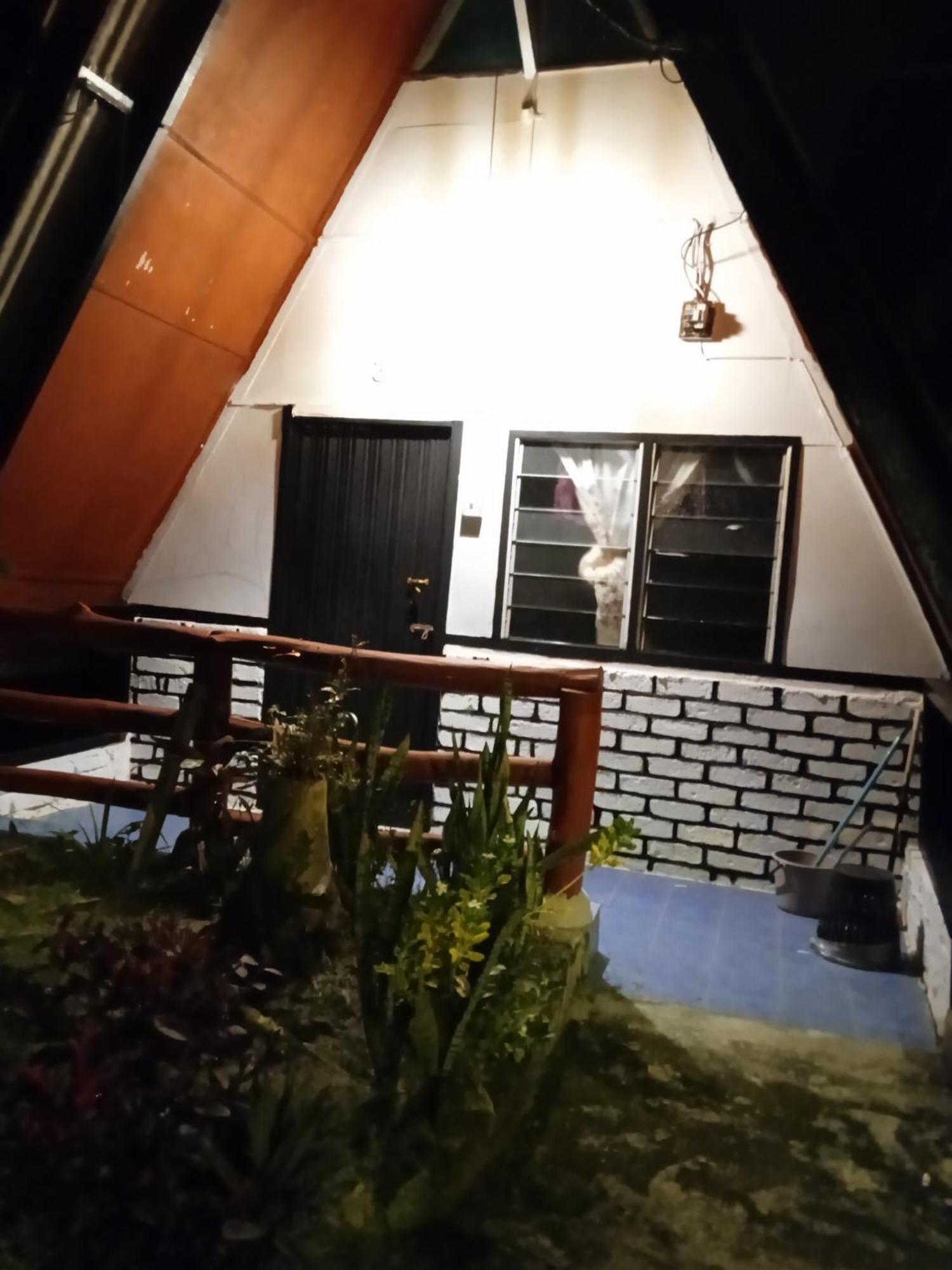 Готель Nazri Nipah Camp Pangkor Кампунг-Телюк-Ніпа Номер фото