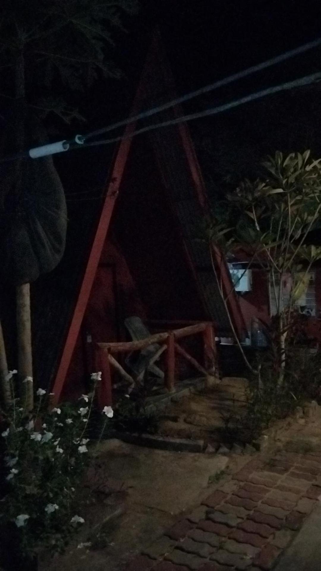 Готель Nazri Nipah Camp Pangkor Кампунг-Телюк-Ніпа Номер фото