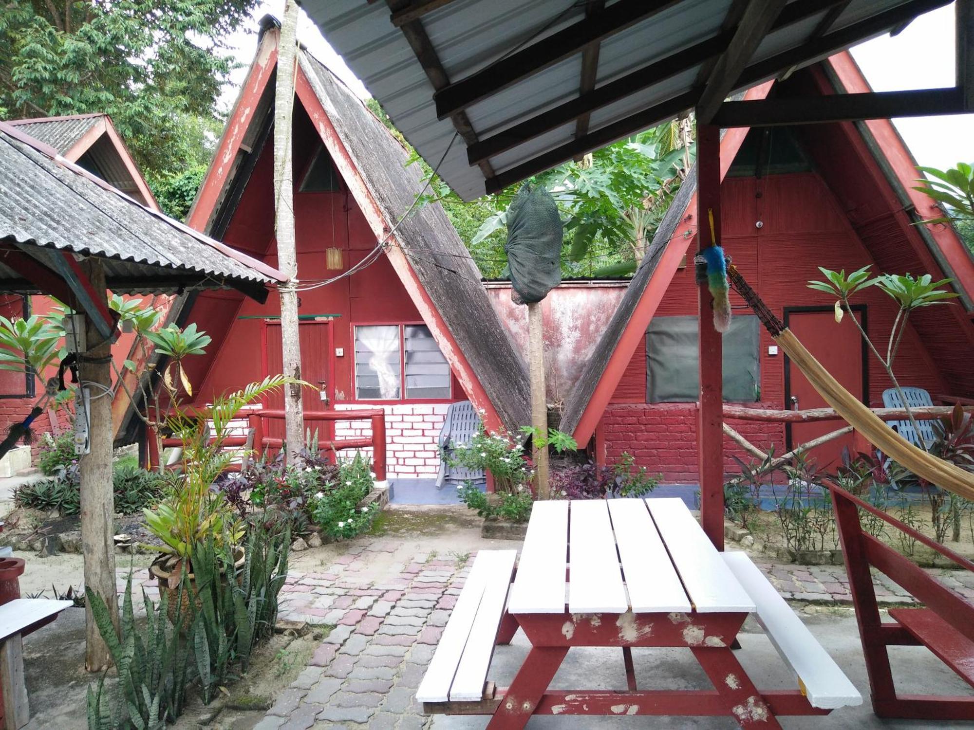 Готель Nazri Nipah Camp Pangkor Кампунг-Телюк-Ніпа Номер фото